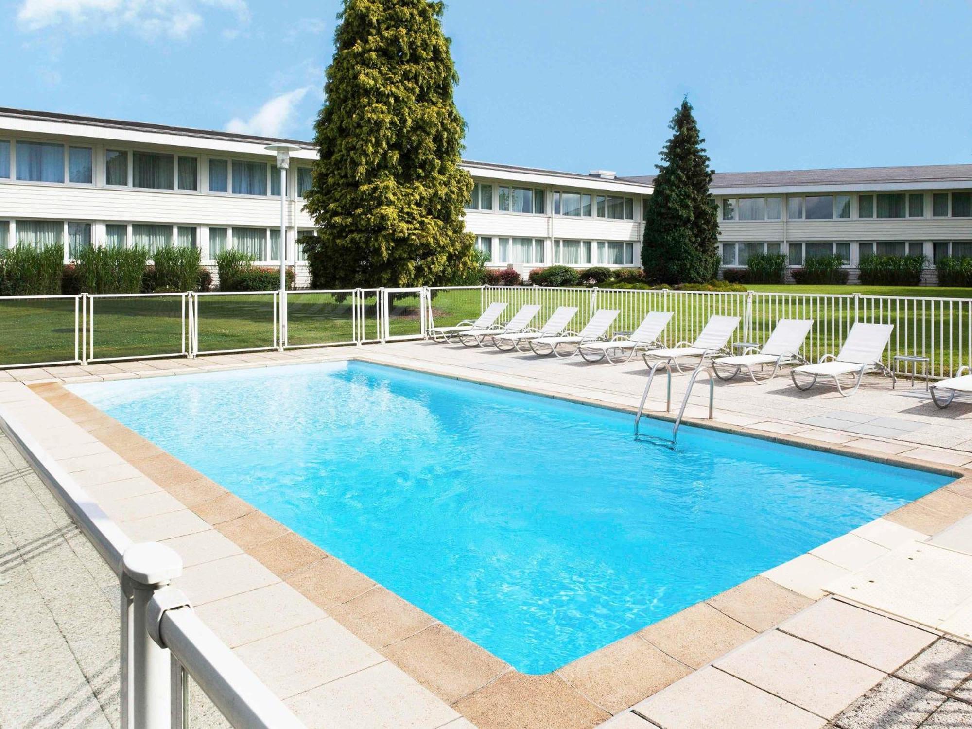 Novotel Lille Aéroport Esterno foto